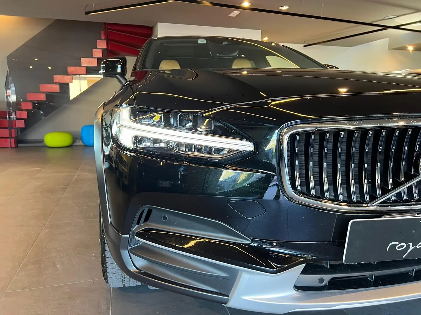 Volvo V90 Cross Country D4 Pro geartronic - Tetto panoramico - IVA esposta Nero - 2