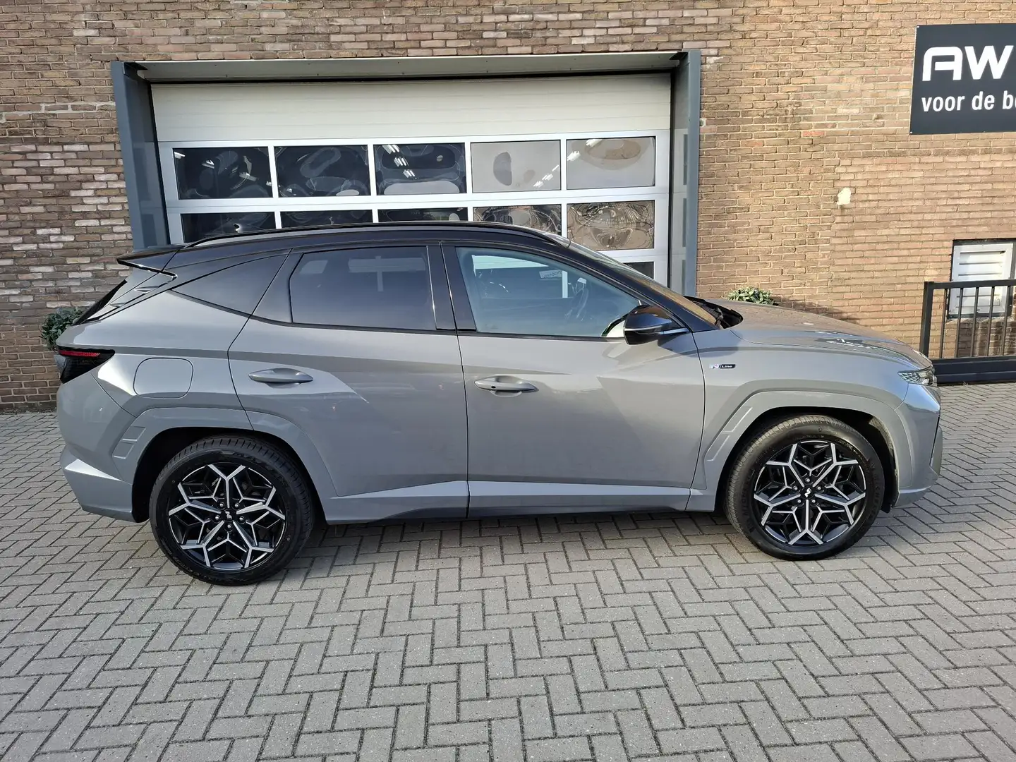 Hyundai TUCSON 1.6 T-GDI PHEV N Line 4WD Trekhaak! Grijs - 2