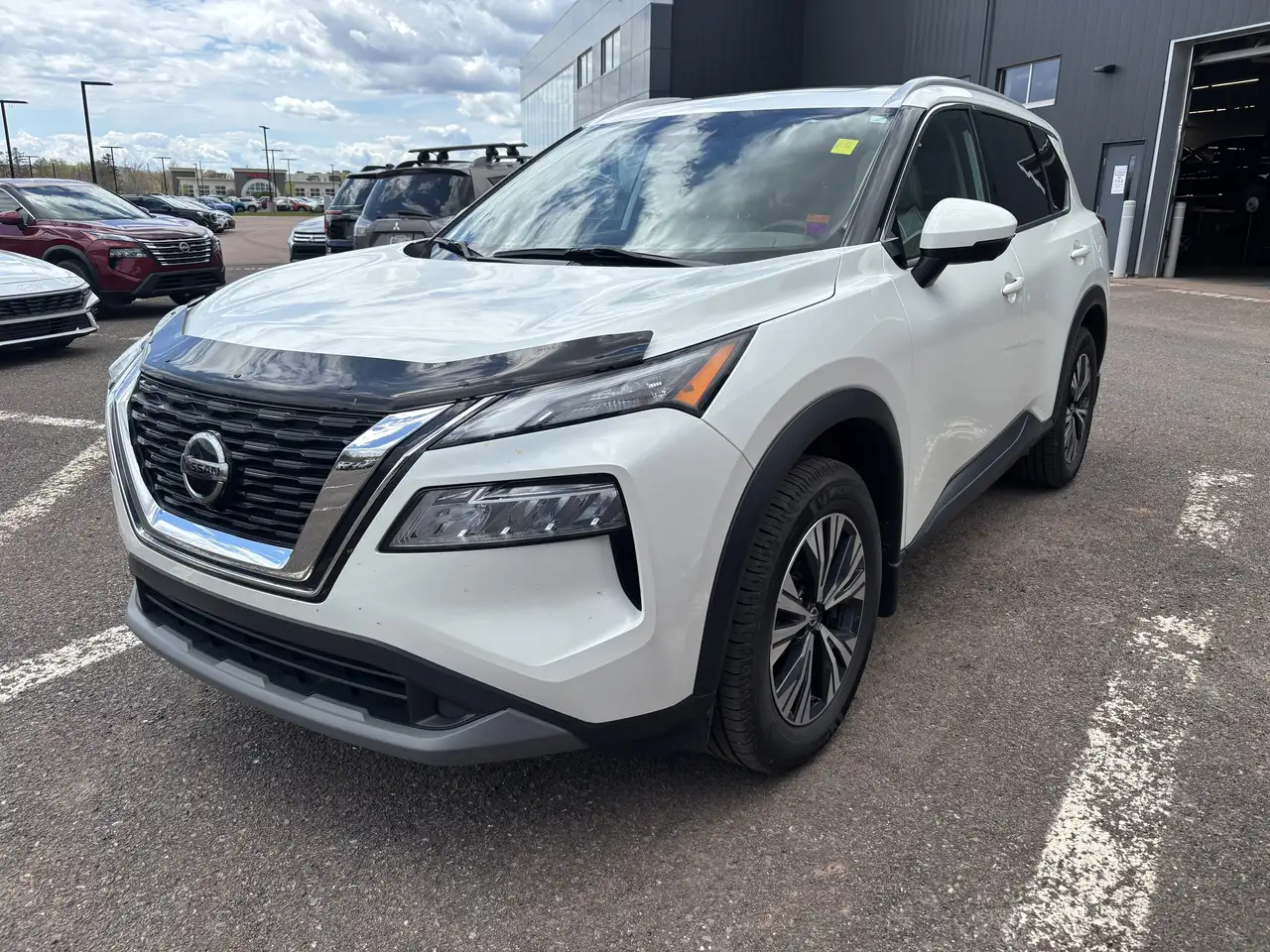 Nissan Rogue снимка Nissan Rogue