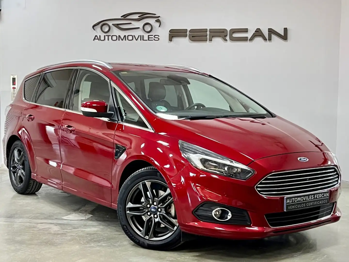 Ford S-Max Vignale 2.0TDCi Bi-turbo PS 210 Rouge - 2