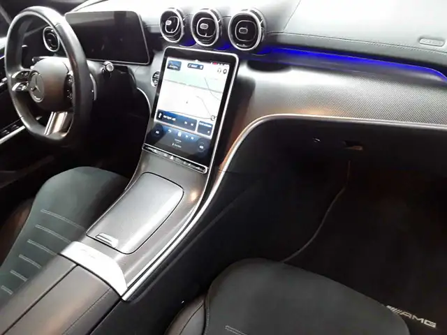 Mercedes-Benz C-Class view 9