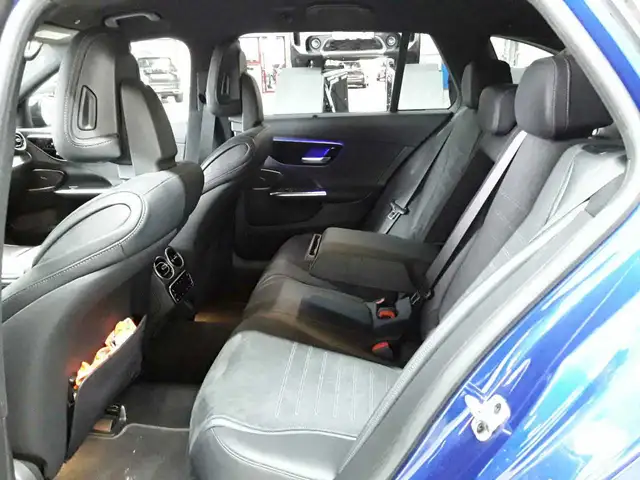 Mercedes-Benz C-Class view 13