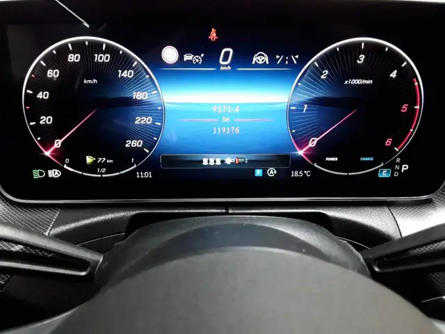 Mercedes-Benz C-Class view 11