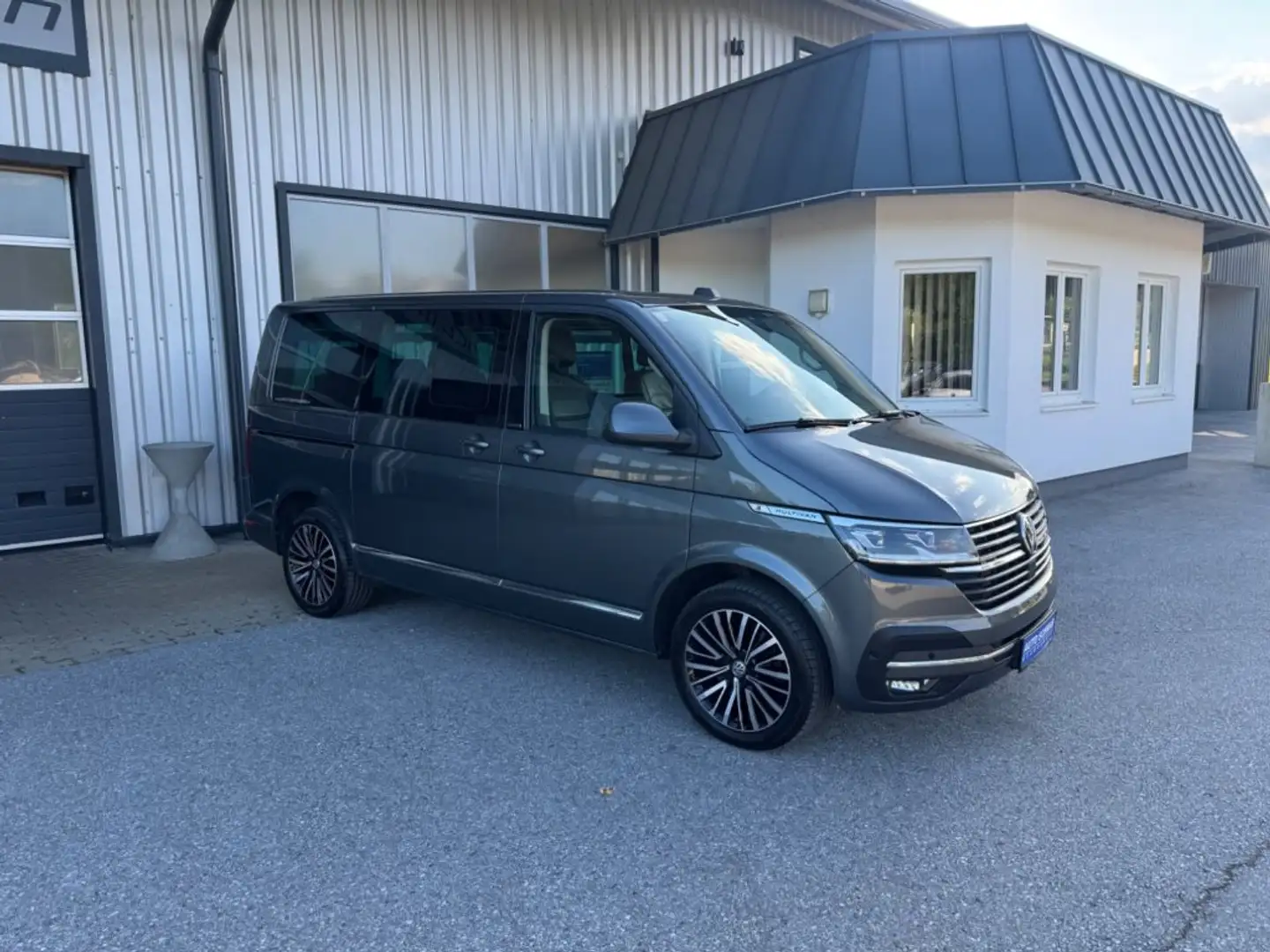 Volkswagen T6 Multivan Multivan Cruise TDI 4-MOTION DSG *LED, AHV,SCHIEBE Grau - 1
