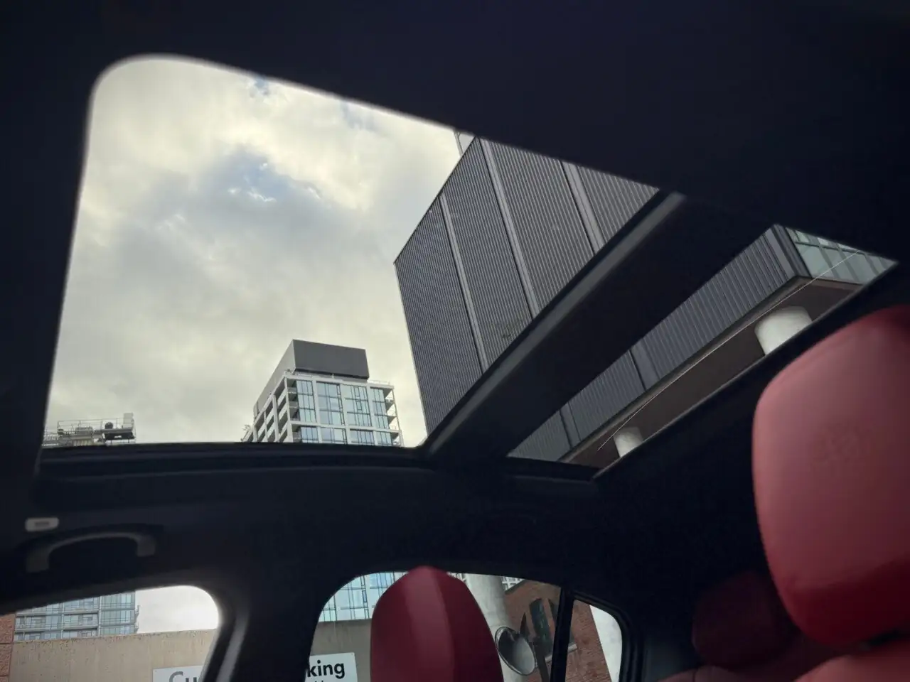 Alfa Romeo Stelvio снимка Alfa Romeo Stelvio