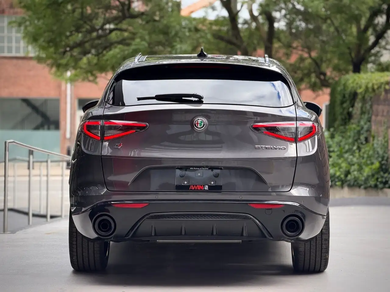 Alfa Romeo Stelvio снимка Alfa Romeo Stelvio