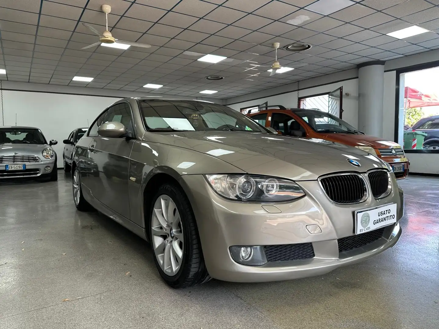 BMW 320 Serie 3 E92 Coupe 320d Coupe Msport 177cv Goud - 1