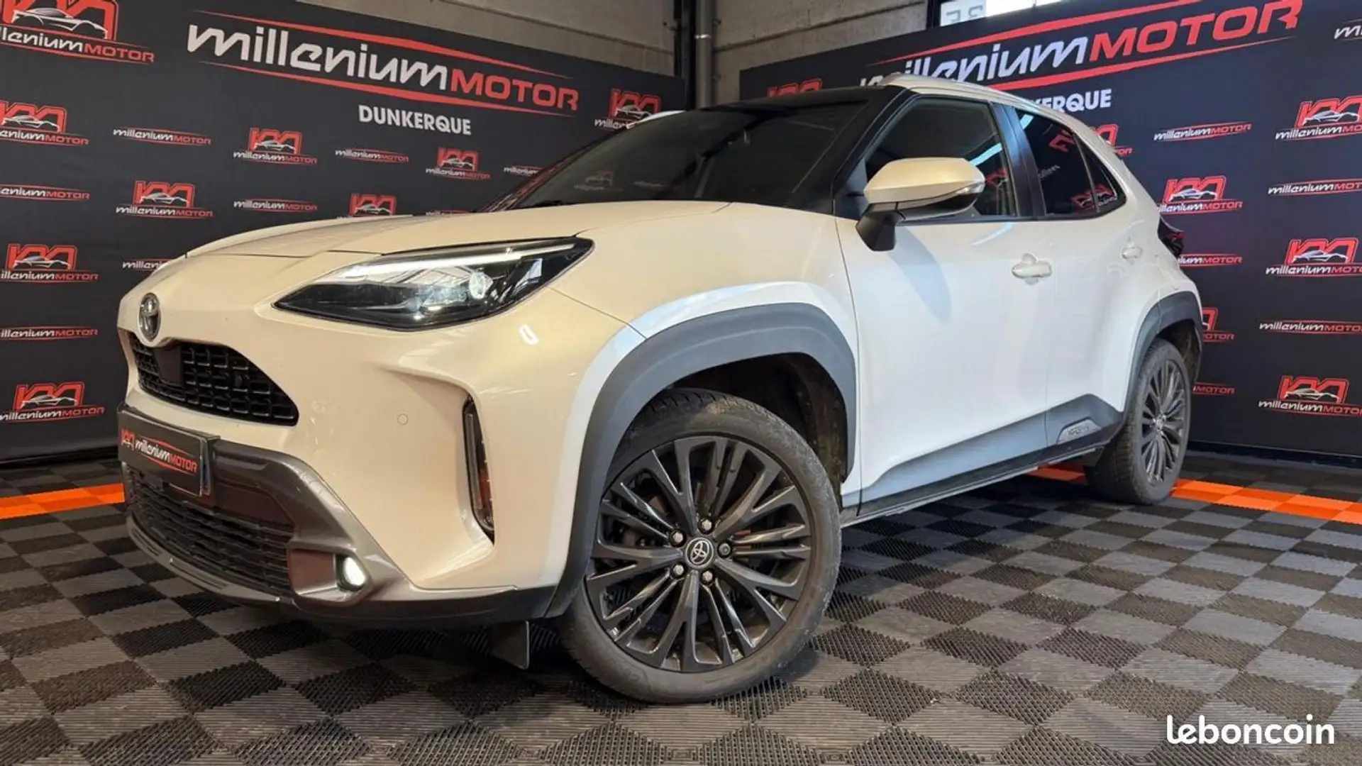 Toyota Yaris Cross trail hybrid 116h bv cvt AWD-i (MY22) garantie constructeur 08-2026 Bianco - 1