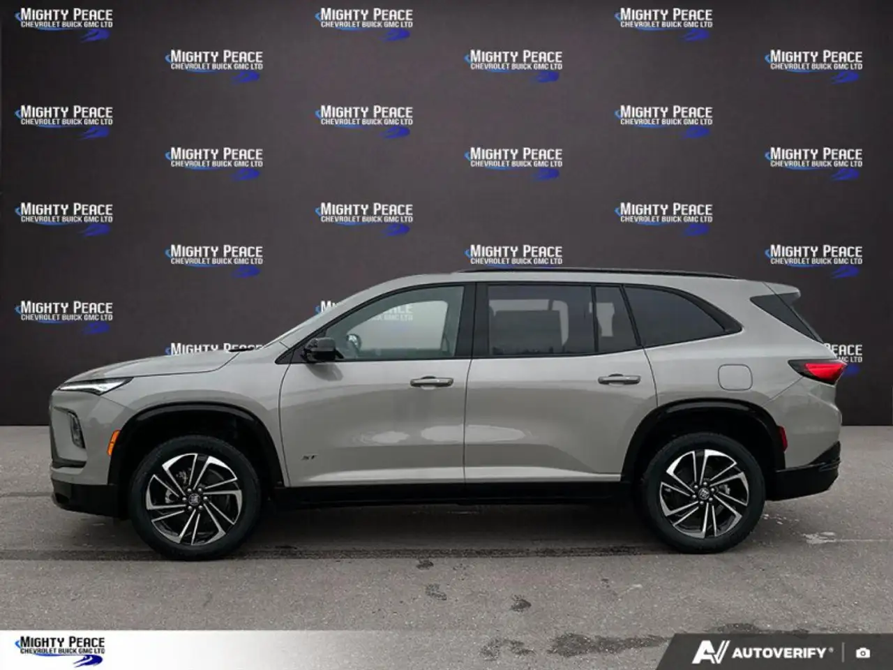 Buick Enclave снимка Buick Enclave