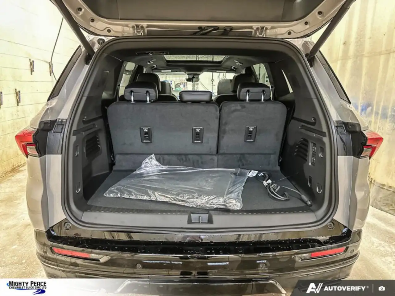 Buick Enclave снимка Buick Enclave