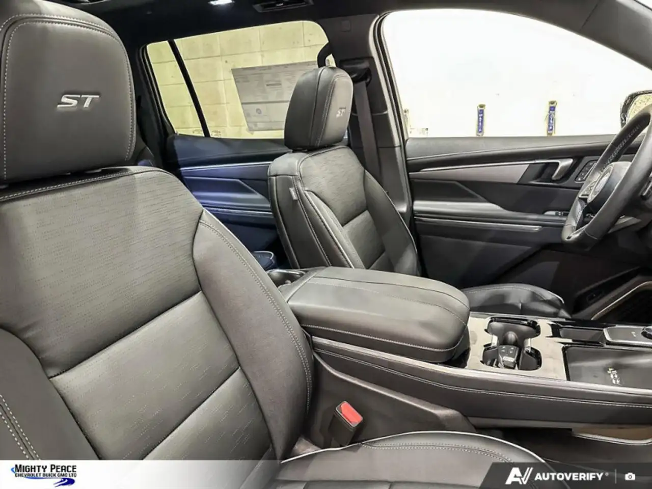 Buick Enclave снимка Buick Enclave