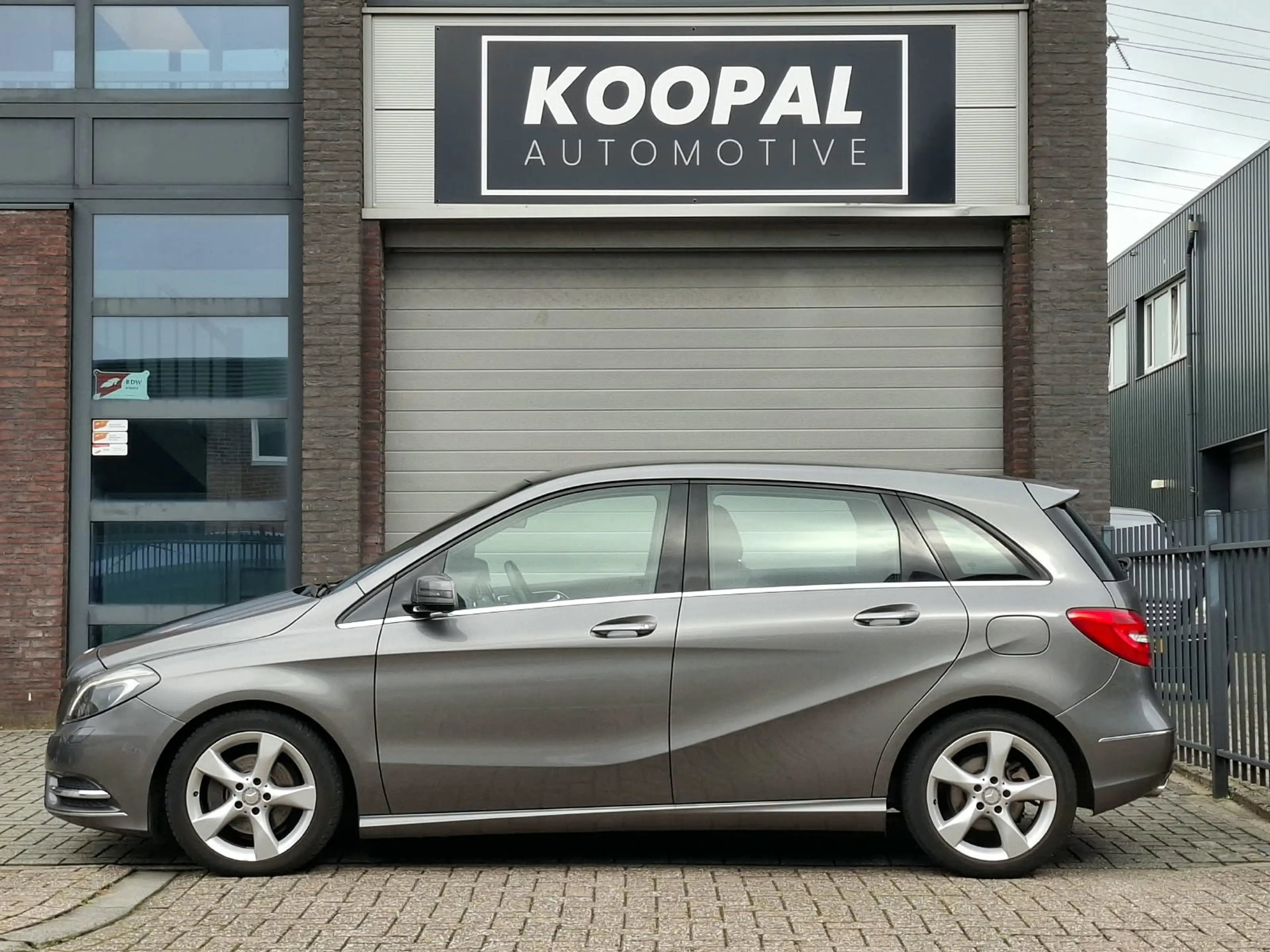 Mercedes-Benz B 180 Prestige | Bi-Xenon | Stoelverwarming — photo 7