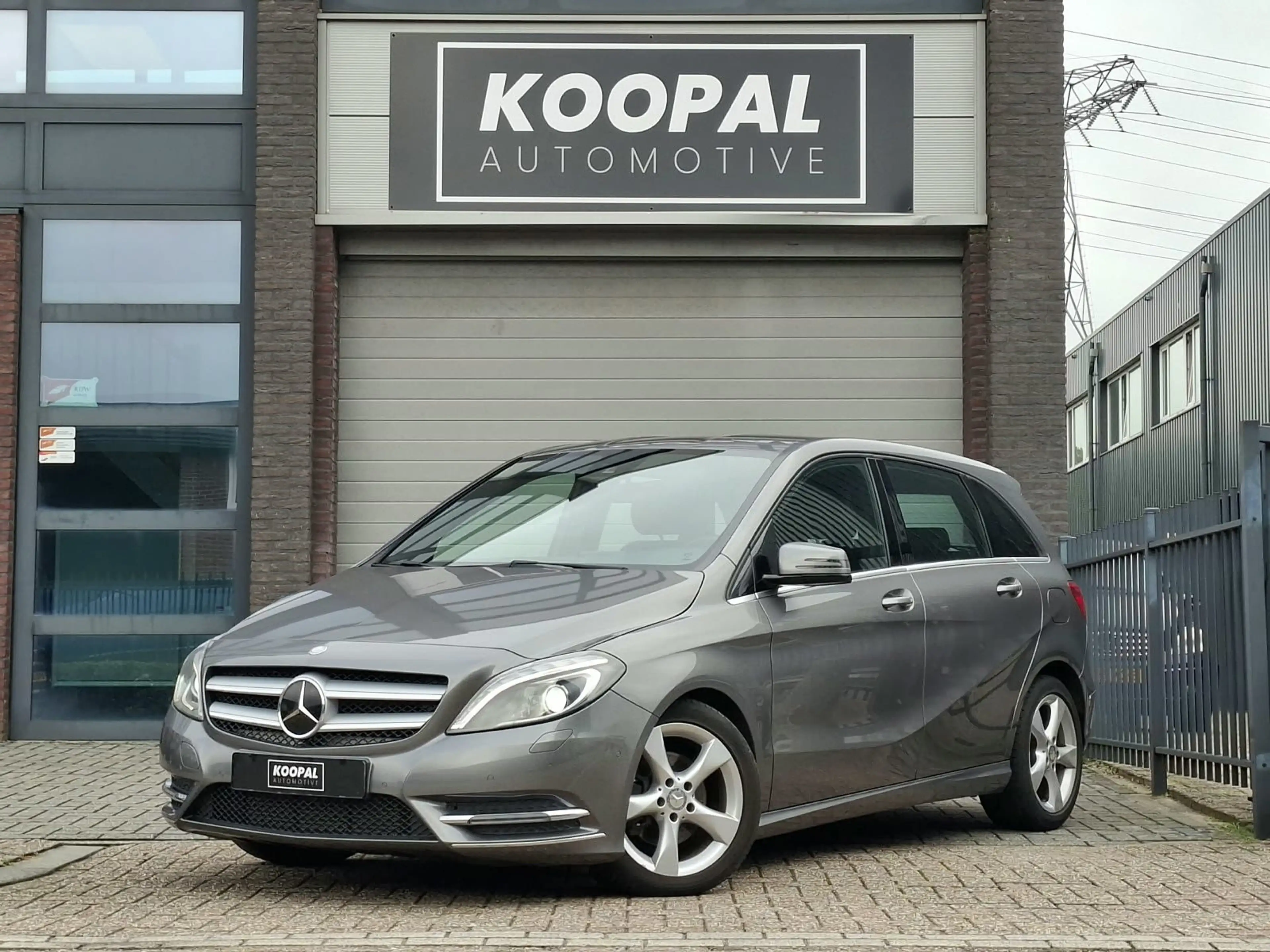 Mercedes-Benz B 180 Prestige | Bi-Xenon | Stoelverwarming