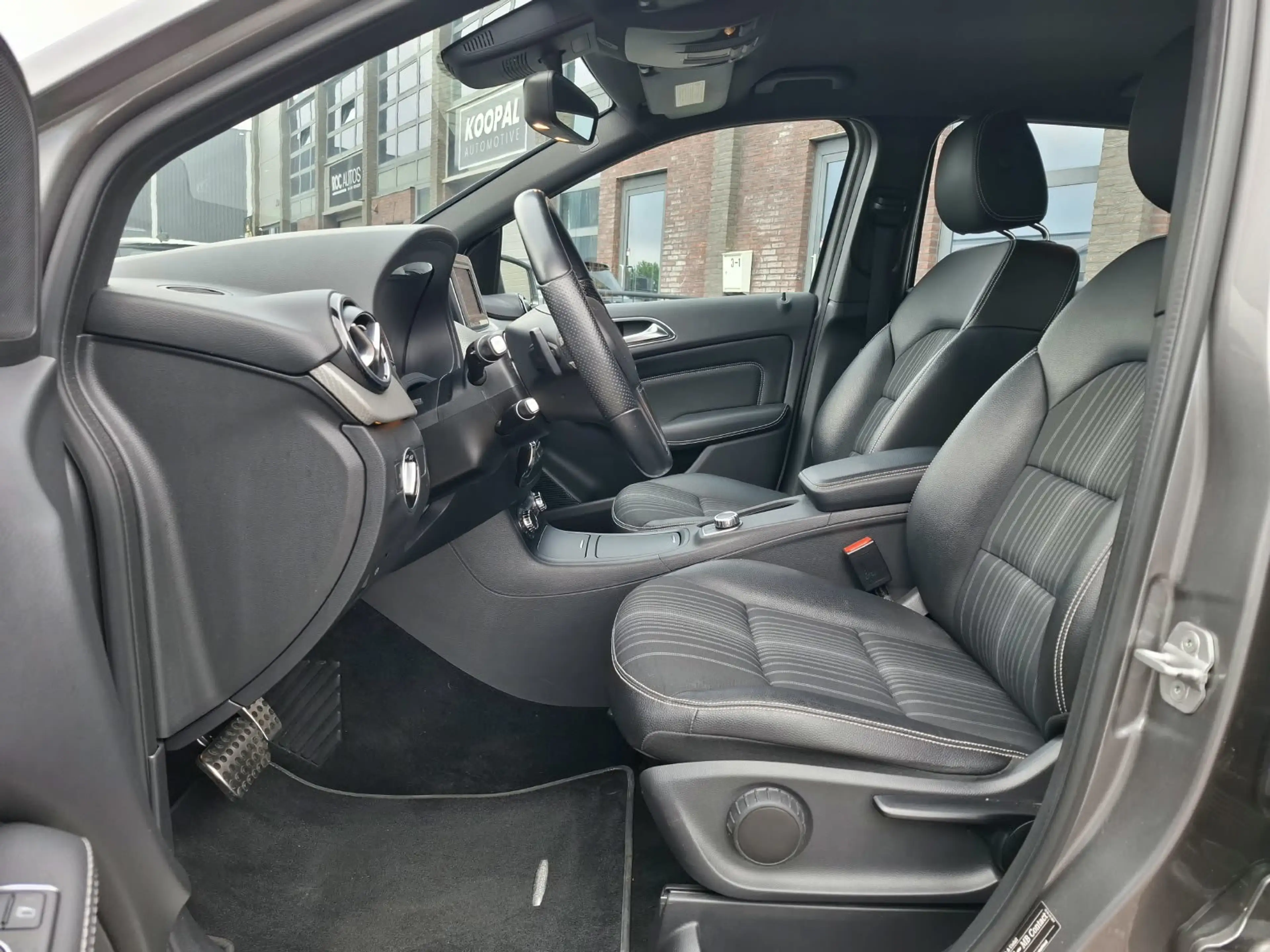 Mercedes-Benz B 180 Prestige | Bi-Xenon | Stoelverwarming — photo 11