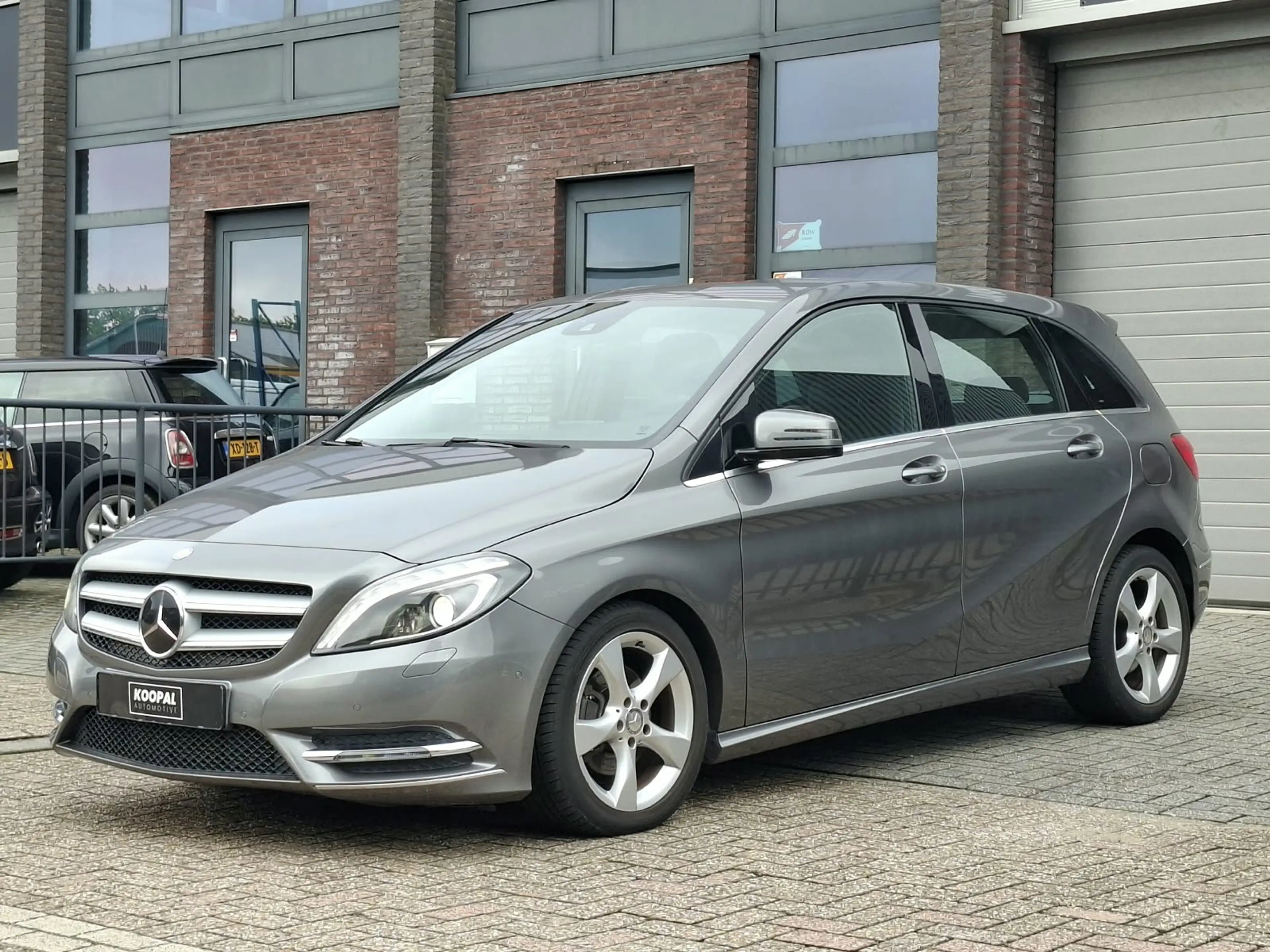 Mercedes-Benz B 180 Prestige | Bi-Xenon | Stoelverwarming — photo 6