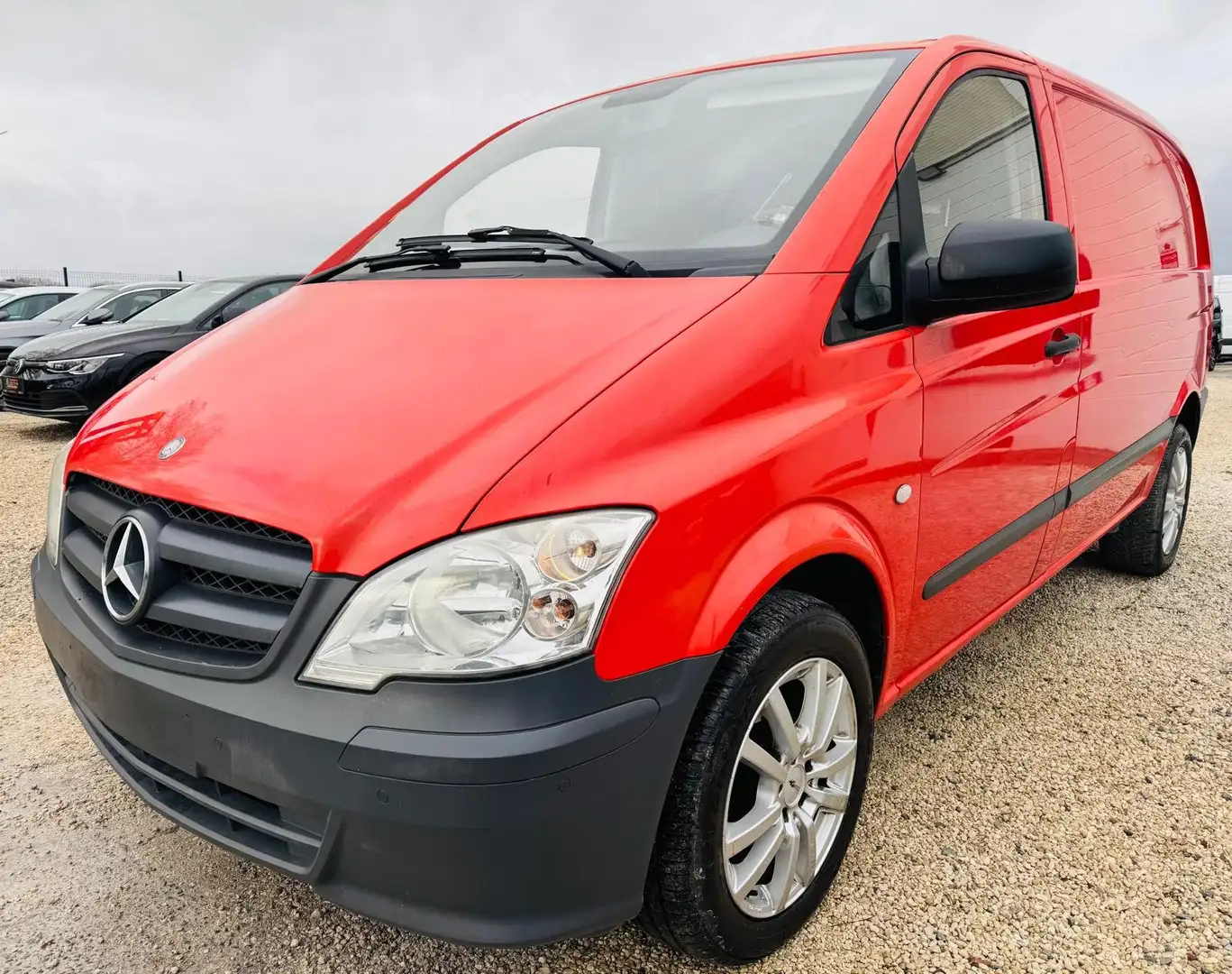 Mercedes-Benz Vito 110 CDI utilitaire Červená - 1