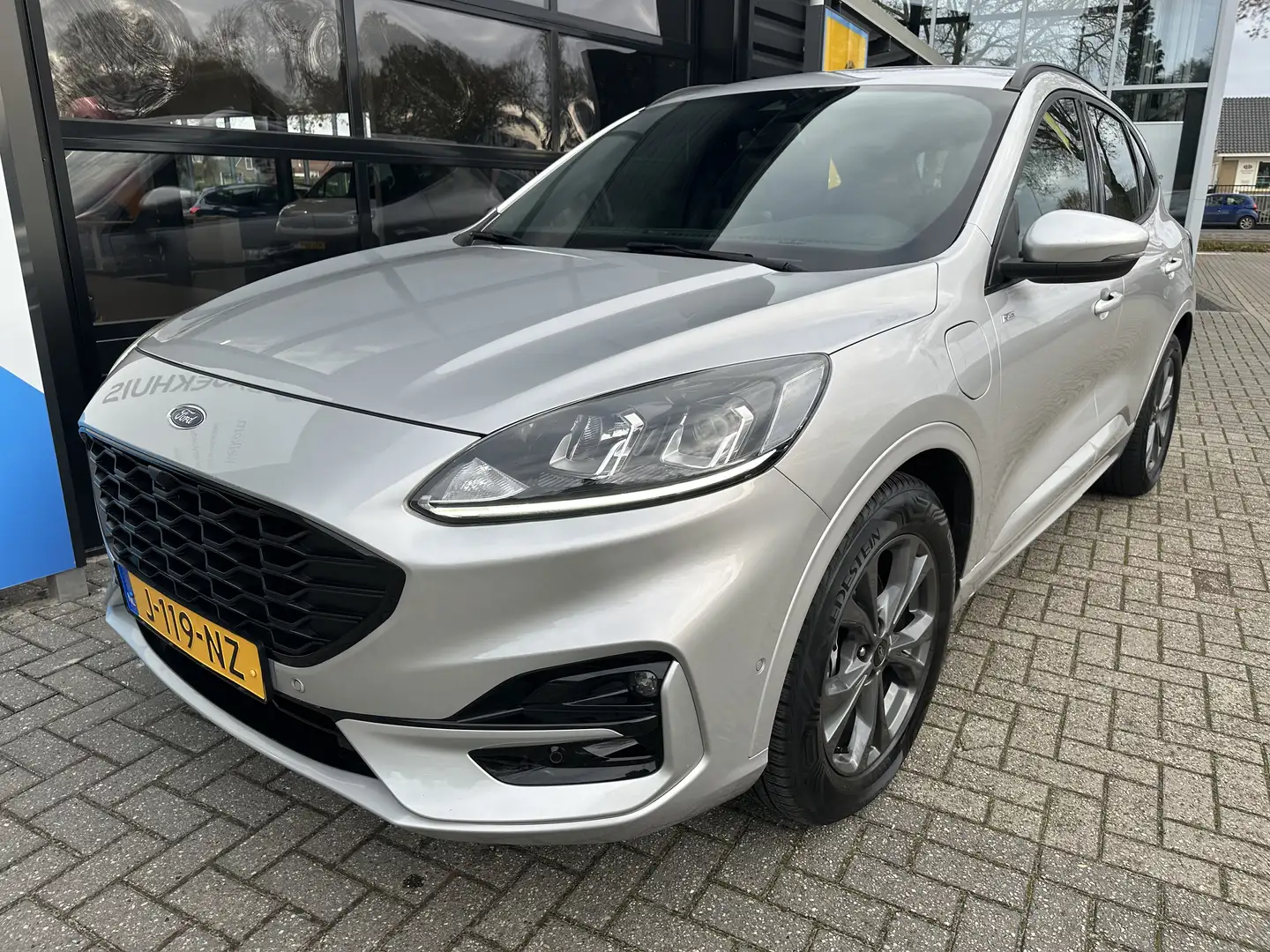Ford Kuga 2.5 225PKPHEV ST-Line AUTOMAAT | STOEL-, STUUR-, V Gris - 2