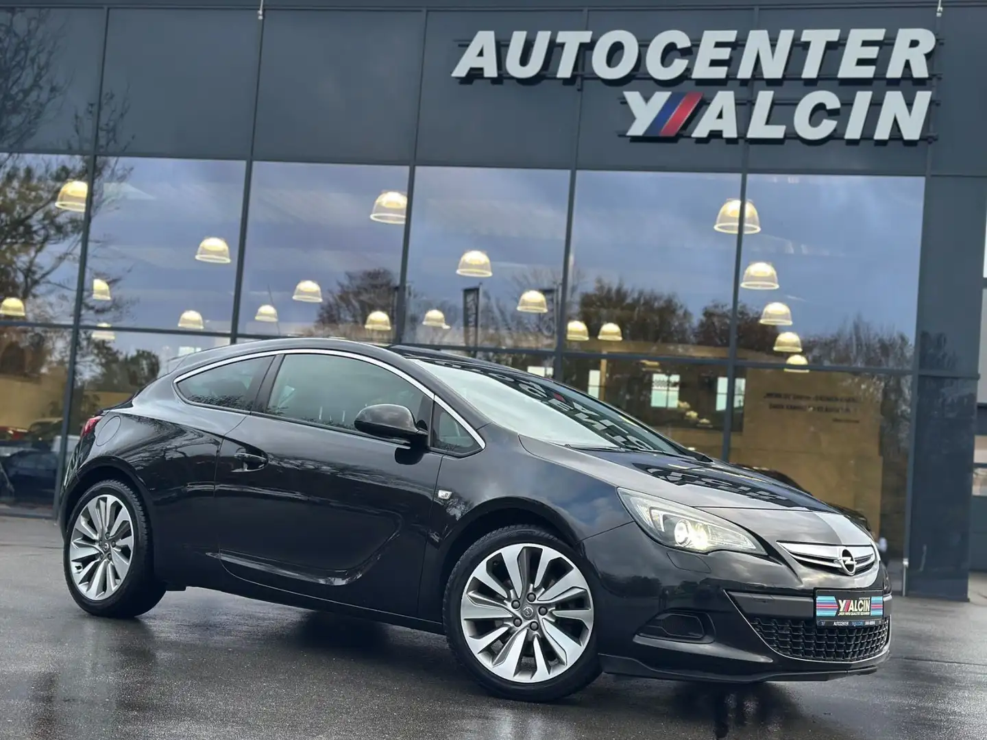 Opel Astra GTC 1.4 Turbo INNOVATION 2.HA/KLIMA/19LM Schwarz - 1