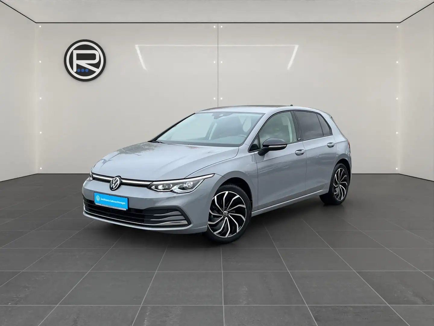 Volkswagen Golf VIII 1.5 eTSI "MOVE", DSG Grau - 2