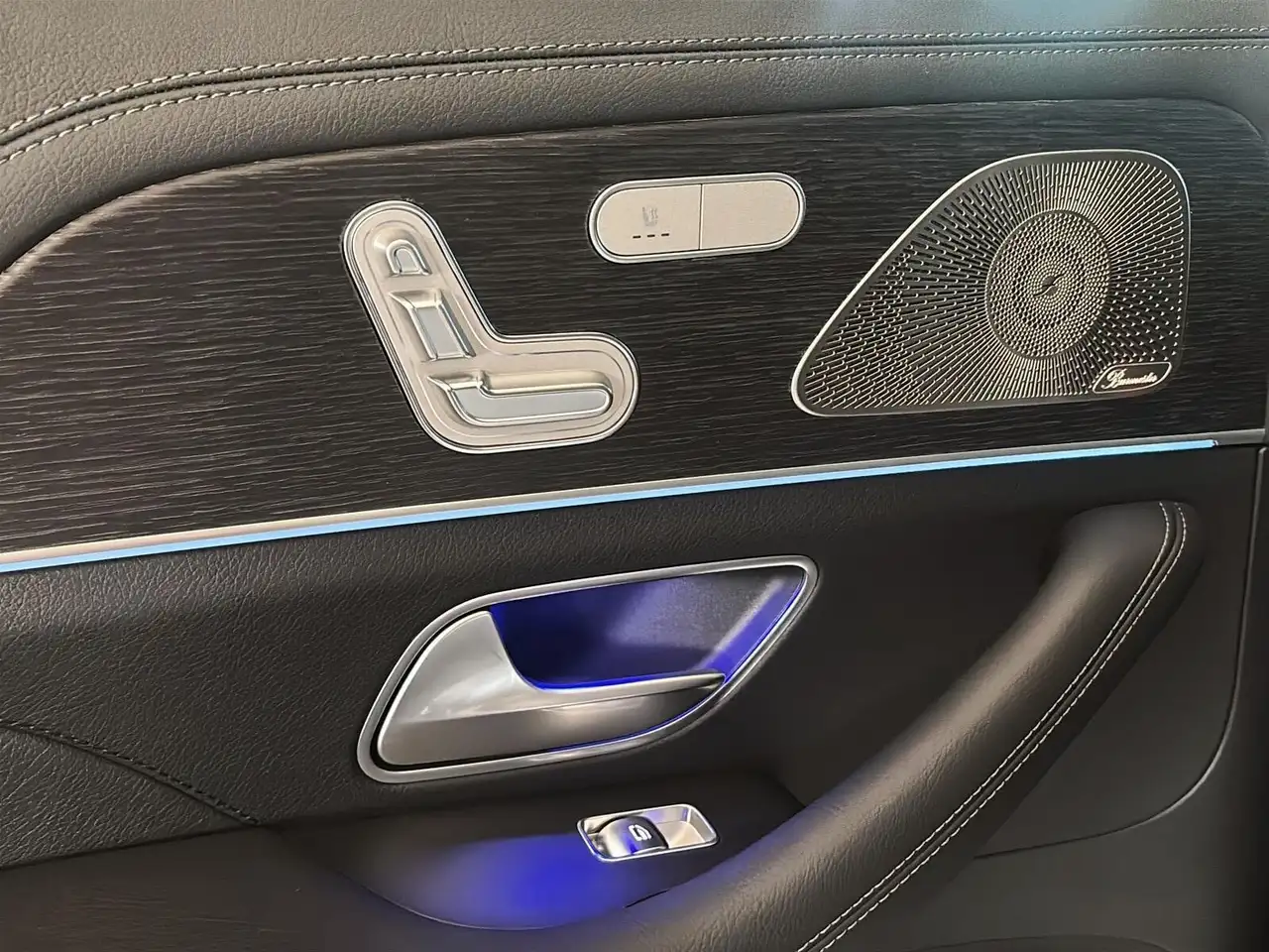 Mercedes-Benz GLE снимка Mercedes-Benz GLE
