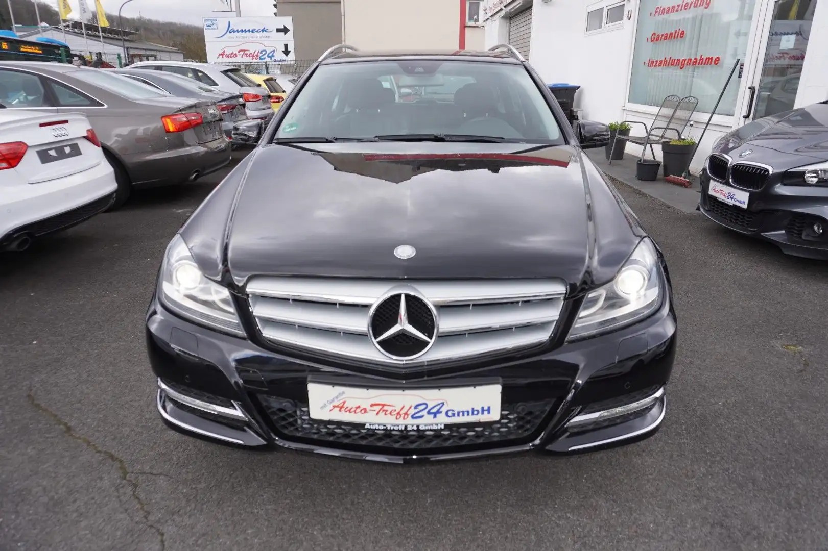 Mercedes-Benz C 180 T CGI Avantgarde*Bi-Xenon*Navi*Teilleder* Nero - 2