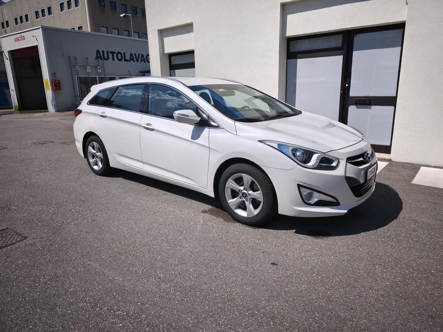 Hyundai i40 Wagon 1.7 crdi Comfort 136cv - 2