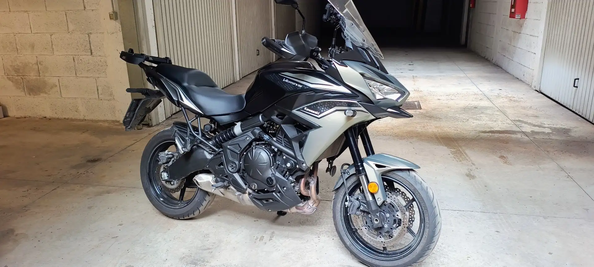 Kawasaki Versys 650 Tourer Černá - 2