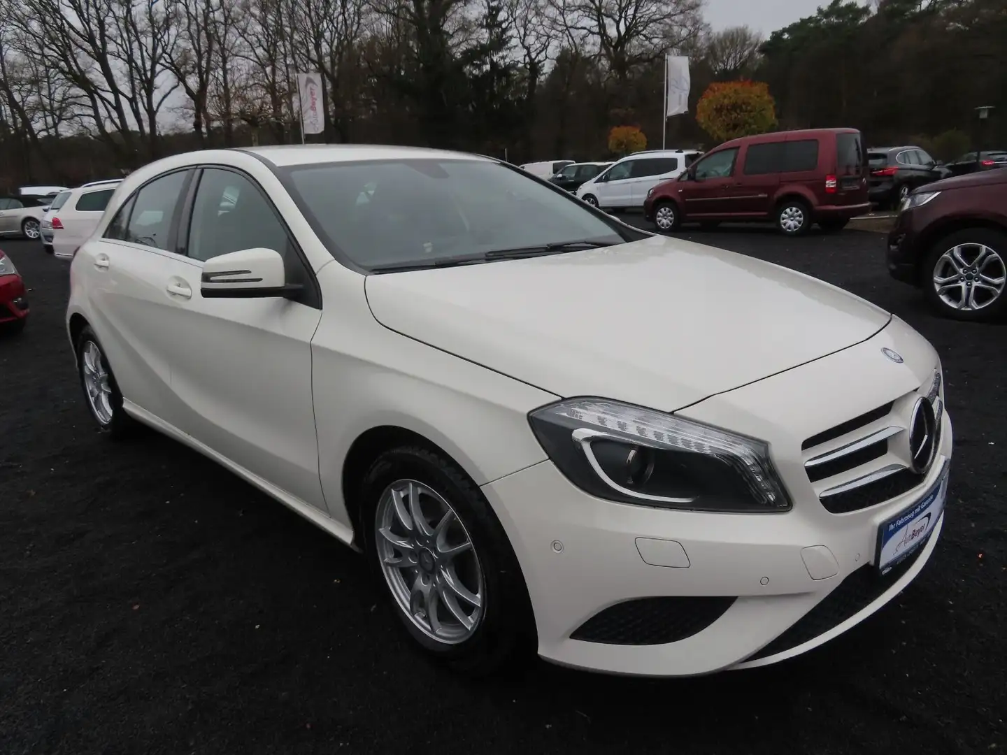 Mercedes-Benz A 180 BlueEfficiency 7G-DCT - Autom. Navi Klima Blanc - 1