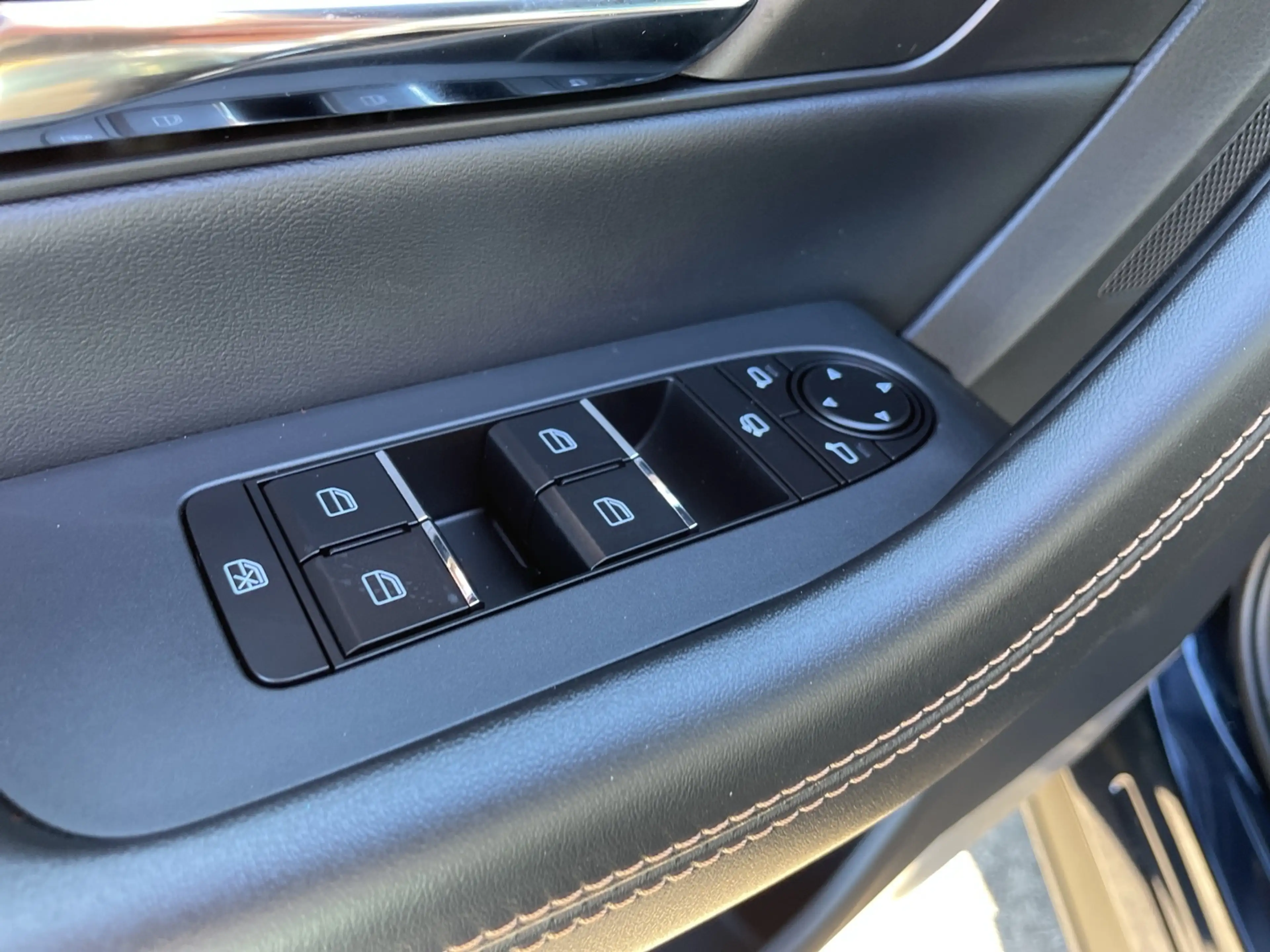 Mazda CX-60 2.5L e-SKYACTIV PHEV 327ps Homura COSO — photo 6