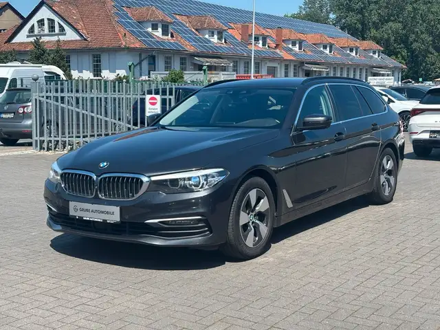 Bmw 520 d T Luxury Steptronic LED*NAV*SHZ*CAM*AHK