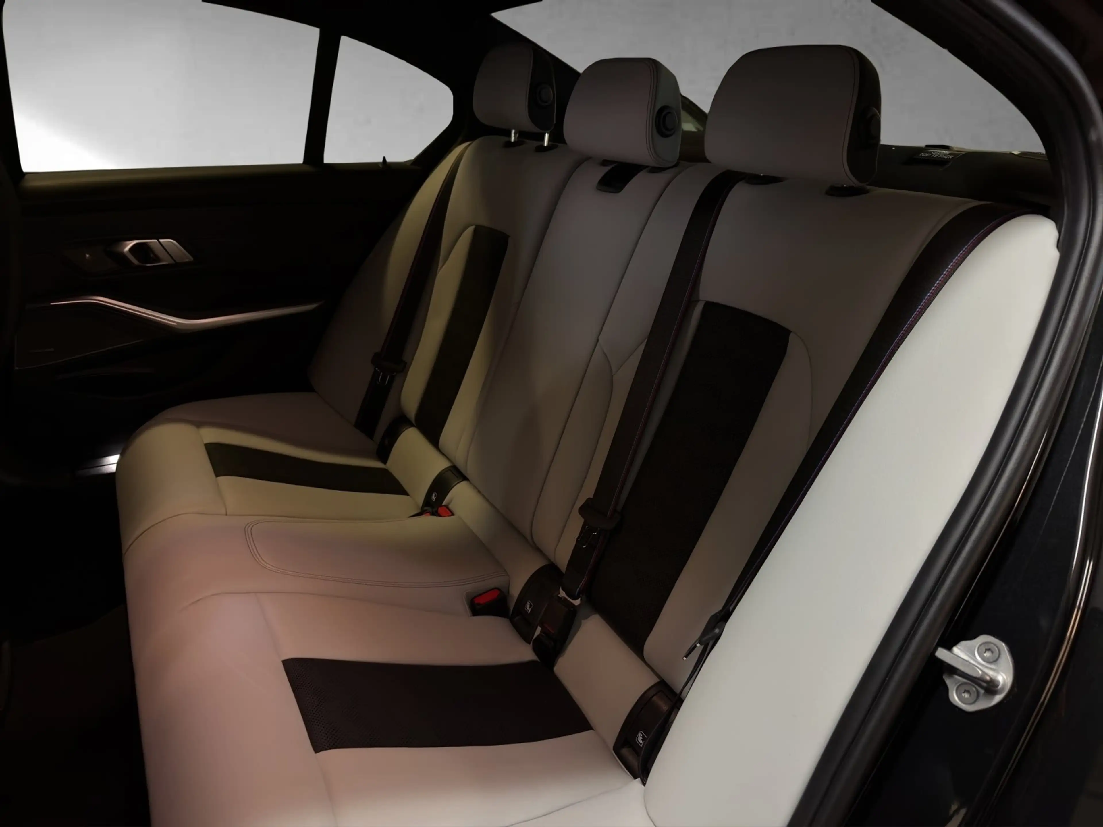 BMW M3 Competition Limo HUD ACC Alcantaralenkrad — photo 11