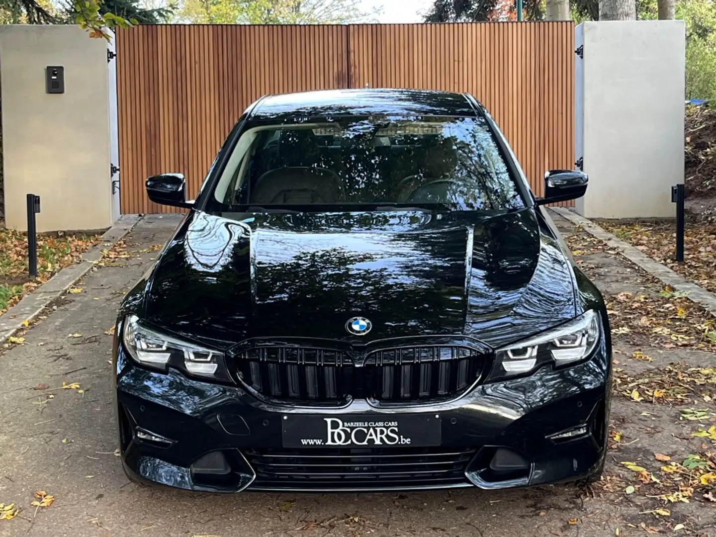 BMW 330 ea Led-Navi Prof-Cockpit Pro-Leer-Cam-HK Sound-19" Fekete - 2