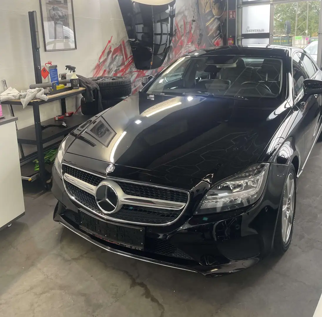 Mercedes-Benz CLS 220 BlueTEC. Schwarz - 1
