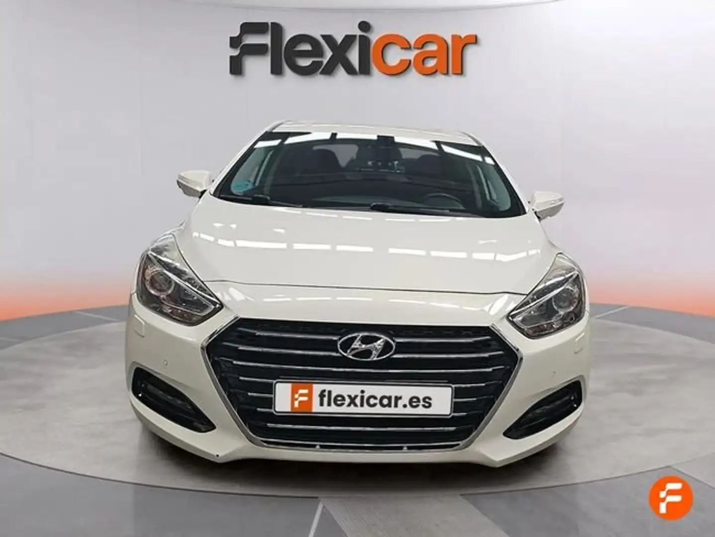 Hyundai i40 1.7CRDI Bluedrive Essence Blanco - 1