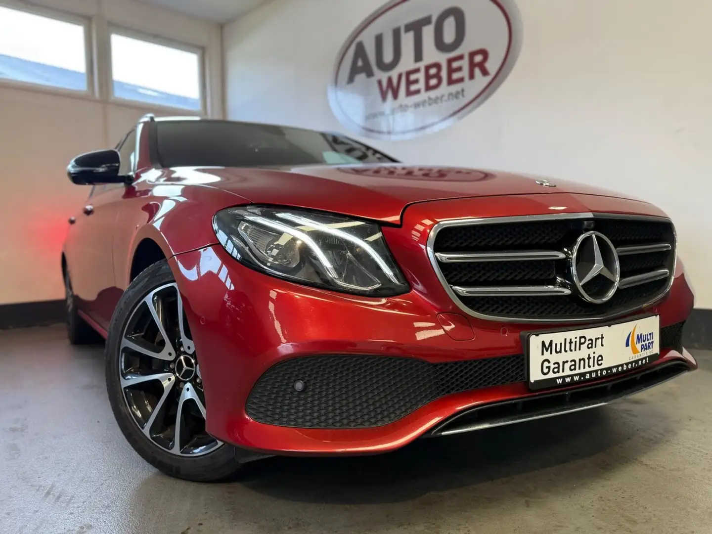 Mercedes-Benz E 220 D T*AUT*T.LEDER*NAVI WIDE*BT*PANO*360°*LED Rot - 1