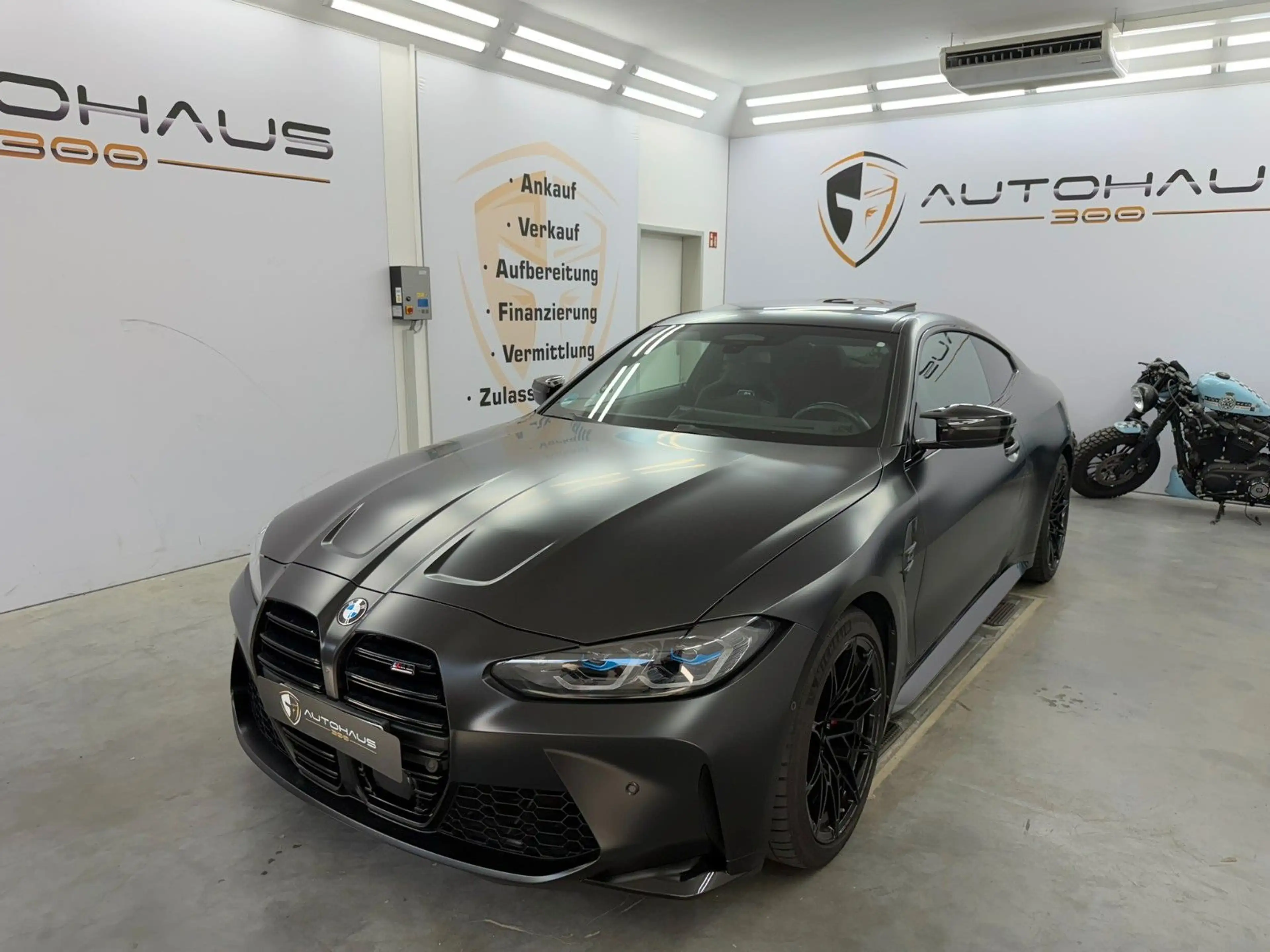 BMW M4 Coupe xDrive Competition CARBON LASER 1. HAND