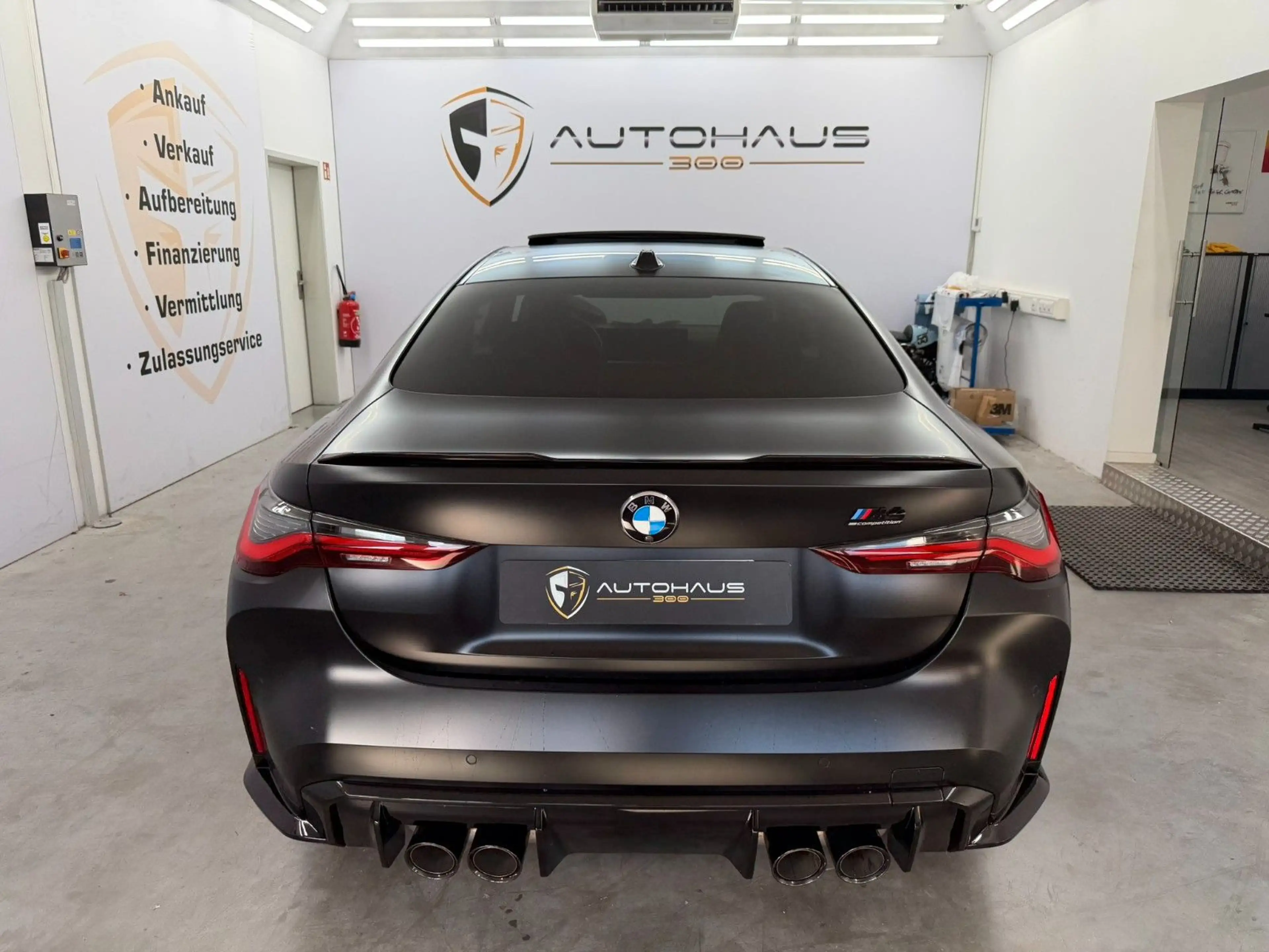 BMW M4 Coupe xDrive Competition CARBON LASER 1. HAND — photo 7