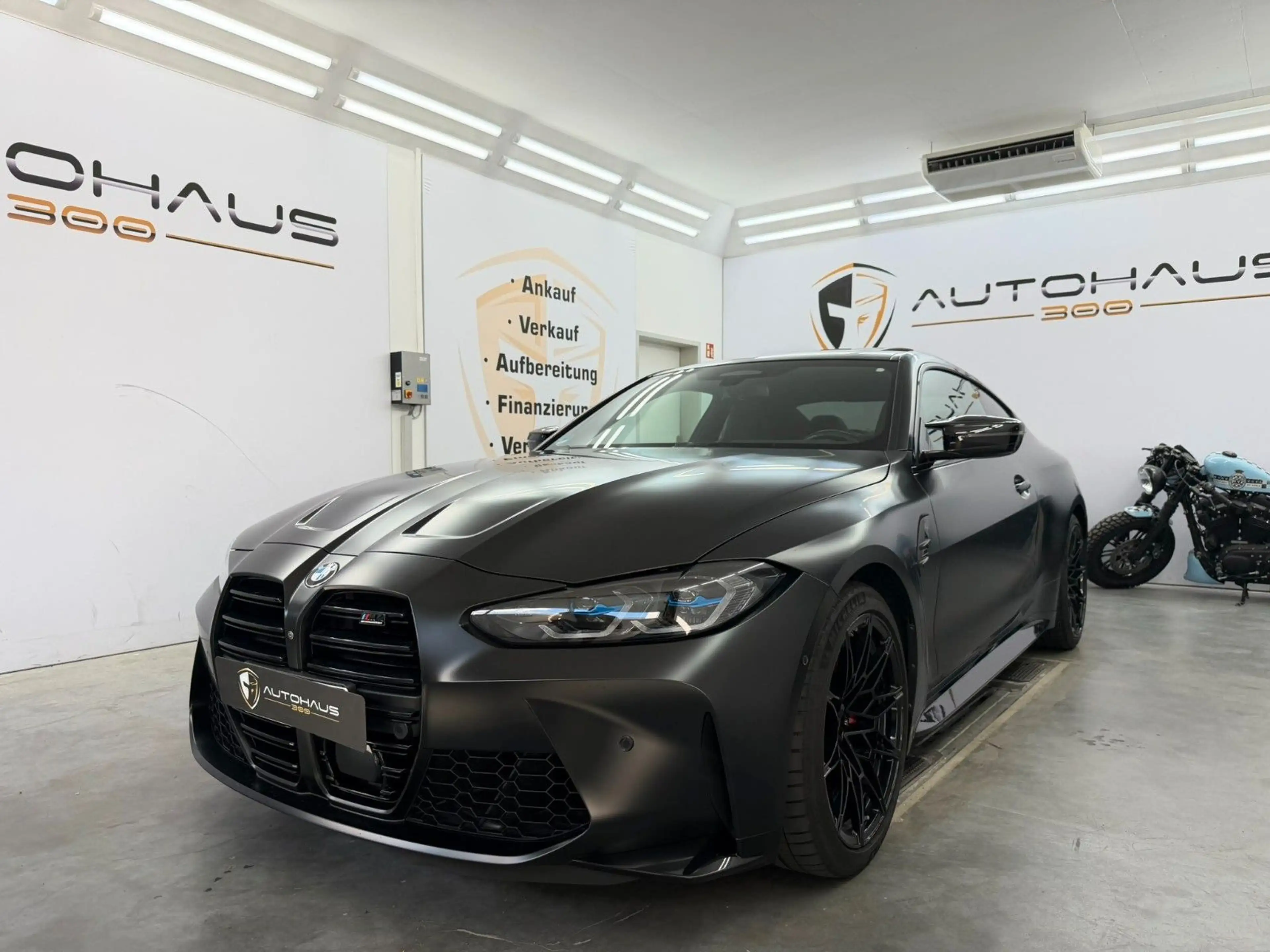 BMW M4 Coupe xDrive Competition CARBON LASER 1. HAND — photo 9
