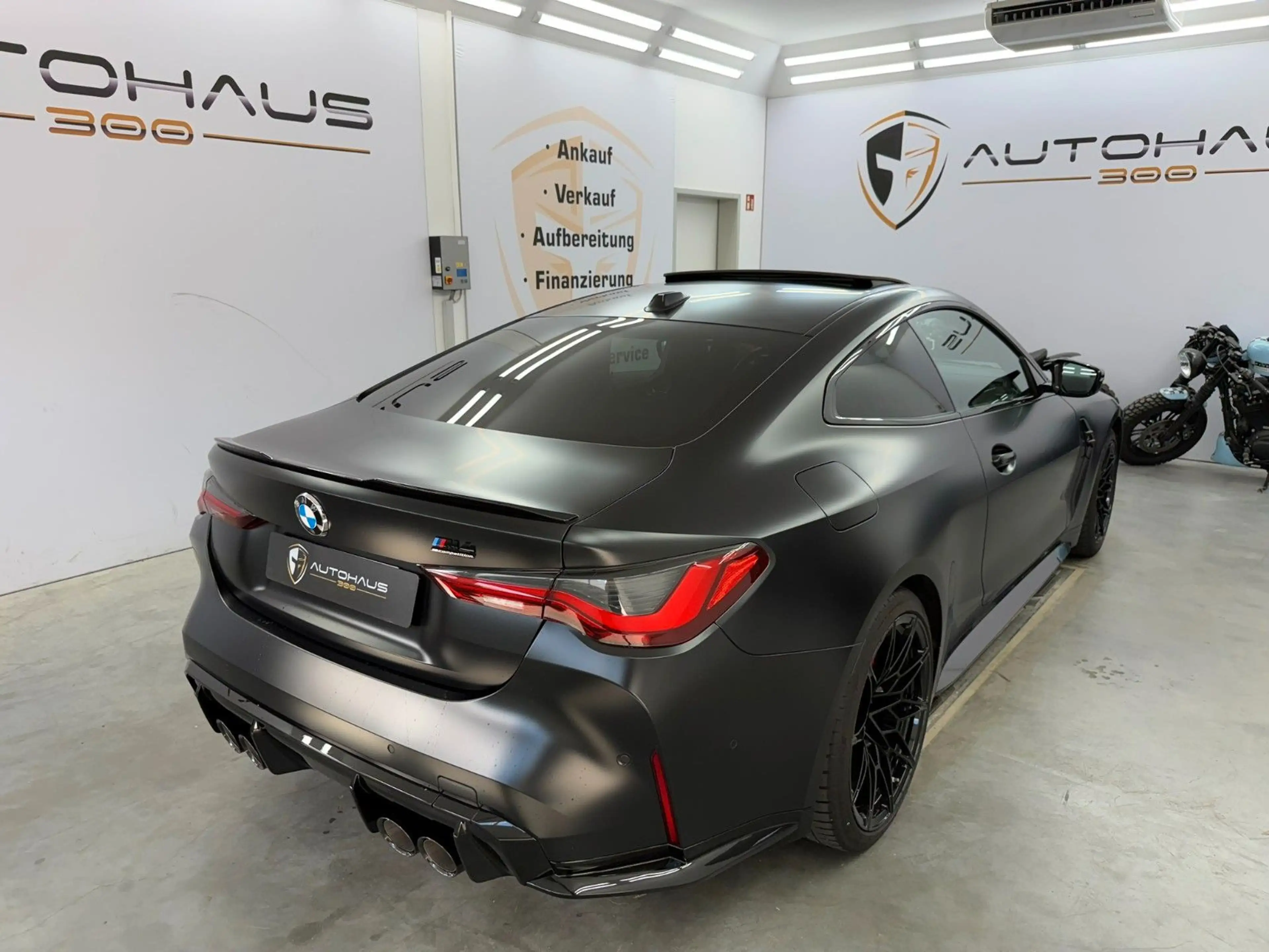 BMW M4 Coupe xDrive Competition CARBON LASER 1. HAND — photo 8
