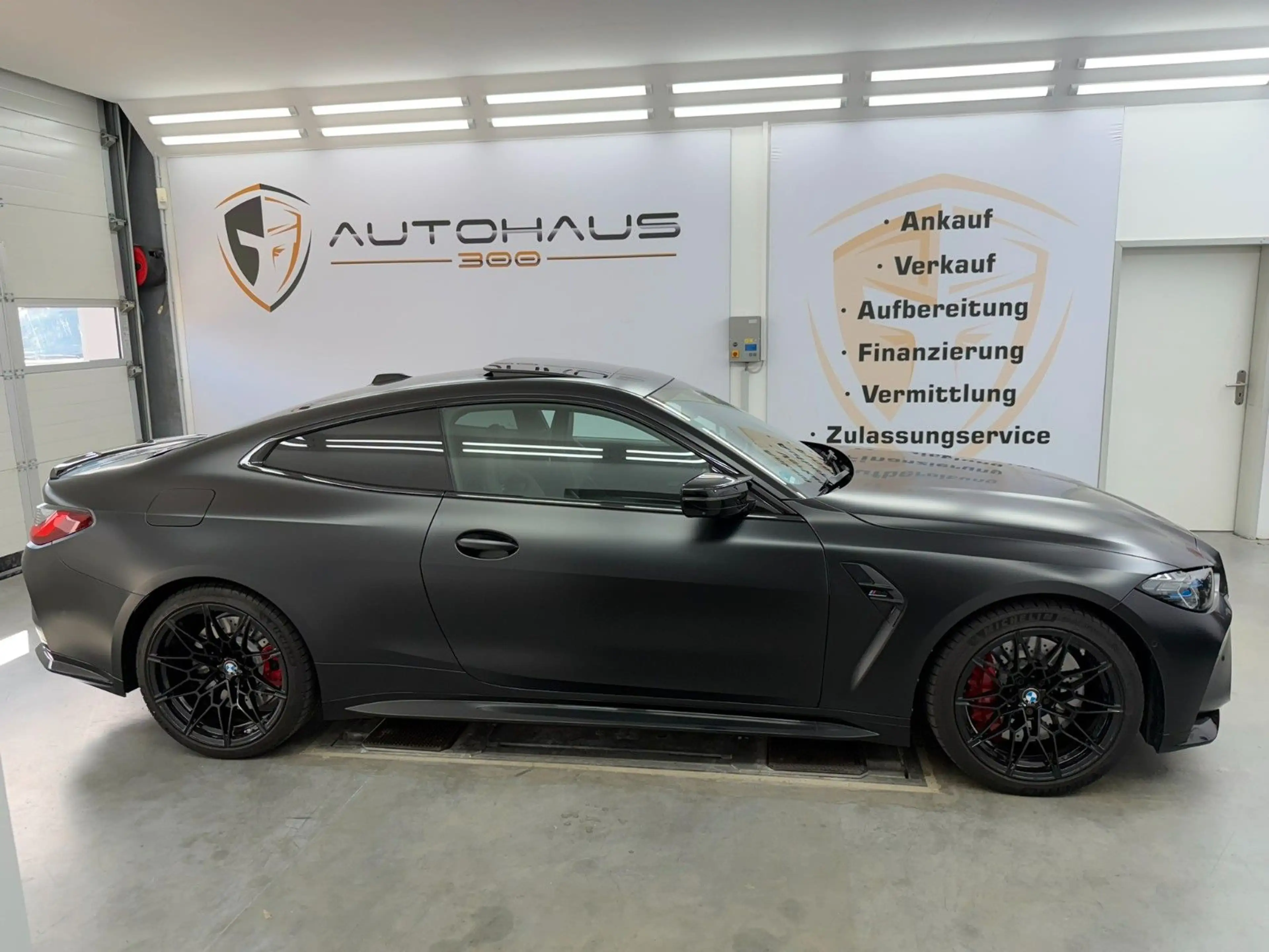 BMW M4 Coupe xDrive Competition CARBON LASER 1. HAND — photo 5