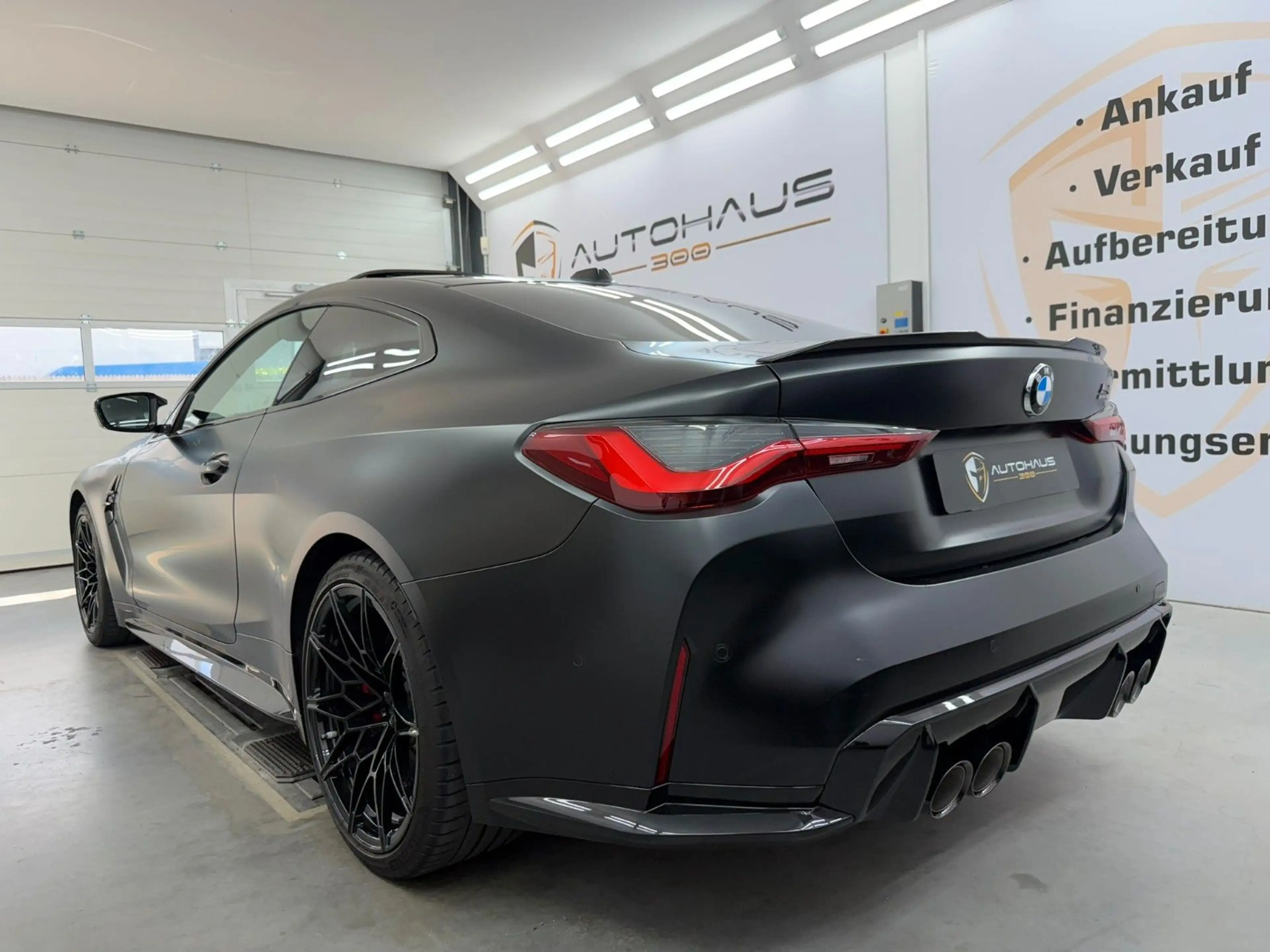 BMW M4 Coupe xDrive Competition CARBON LASER 1. HAND — photo 11