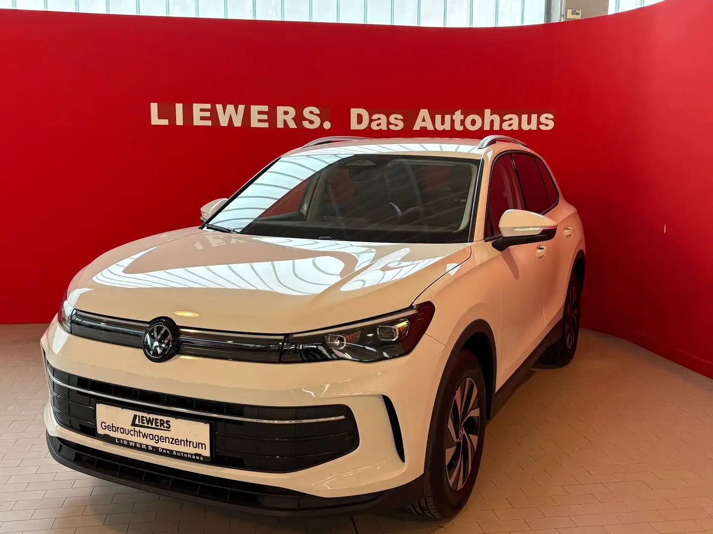 Volkswagen Tiguan Friends eTSI DSG Weiß - 1