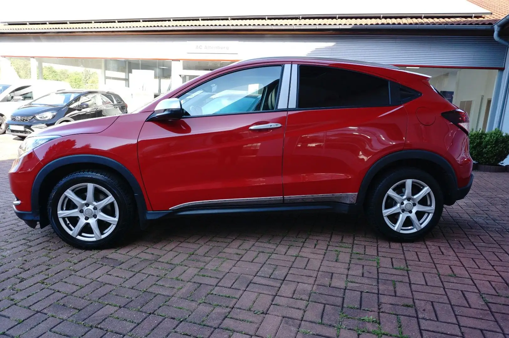 Honda HR-V 1.5 i-VTEC Executive Automatik Červená - 2