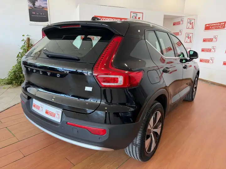 Volvo XC40 2022, foto 4