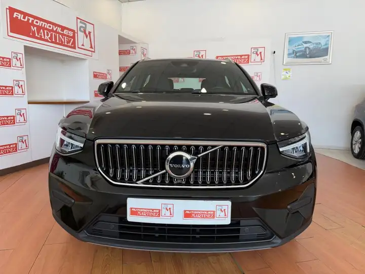 Volvo XC40 2022, foto 2