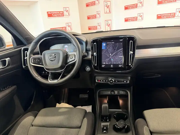 Volvo XC40 2022, foto 14