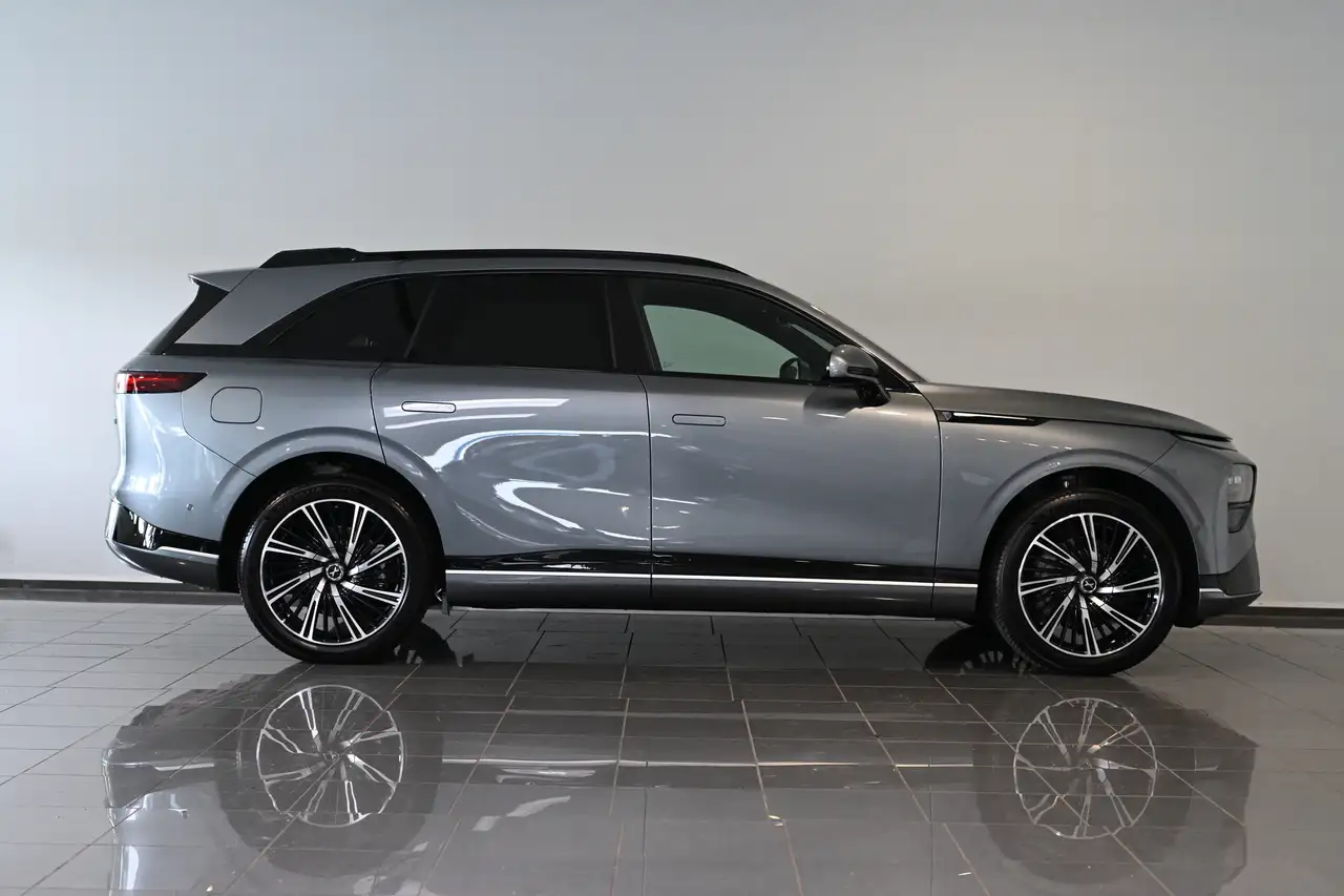 XPENG G9