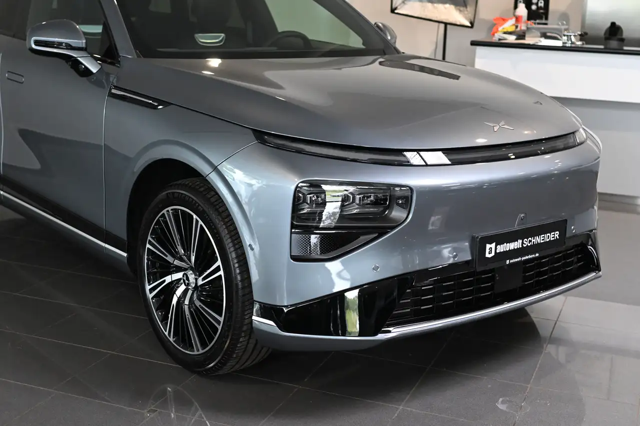 XPENG G9