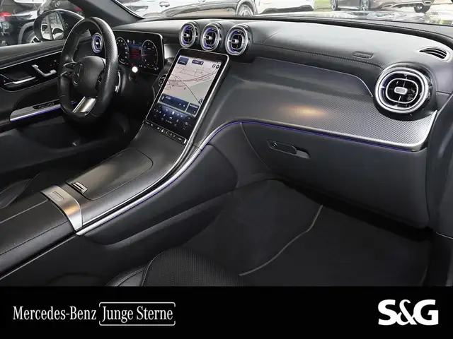 Mercedes-Benz GLC view 8