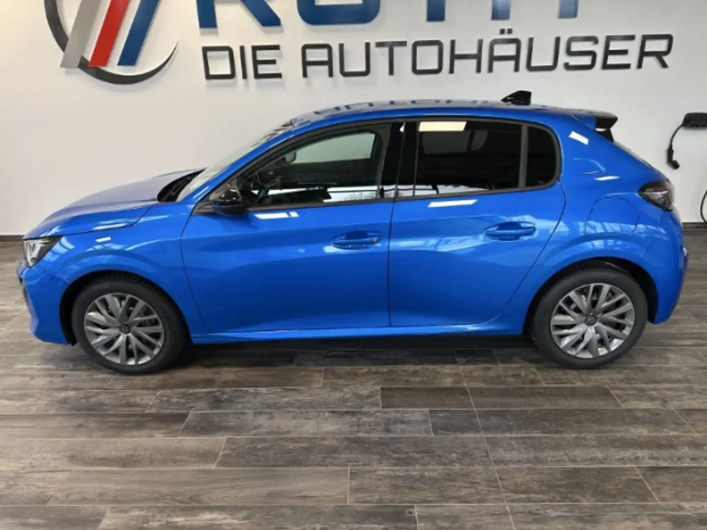 Peugeot 208 1.2 EU6e PureTech 100 Allure LED Apple CarPlay And Blau - 2